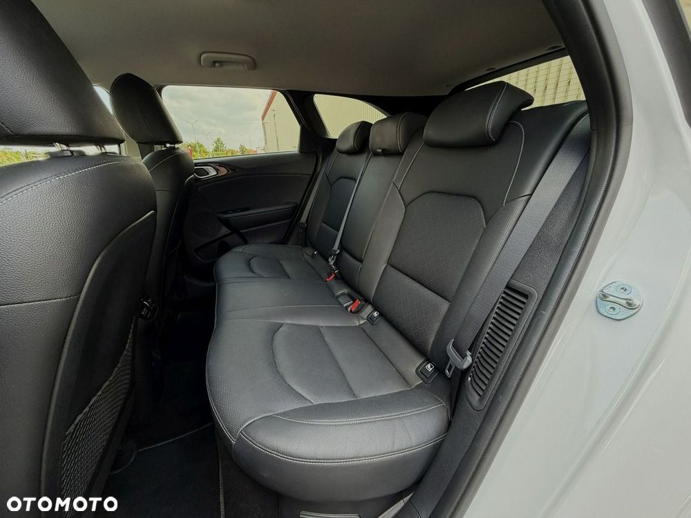 Kia Ceed 1.6 GDI PHEV Business Line DCT - 25