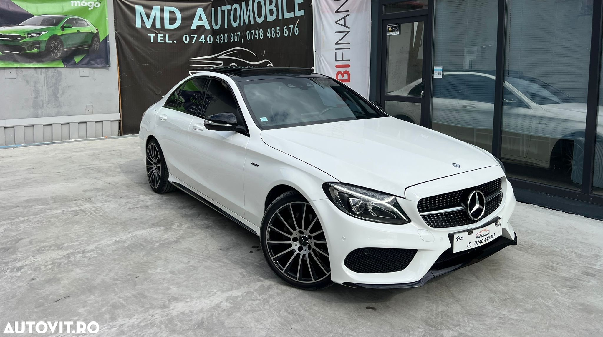 Mercedes-Benz C - 24