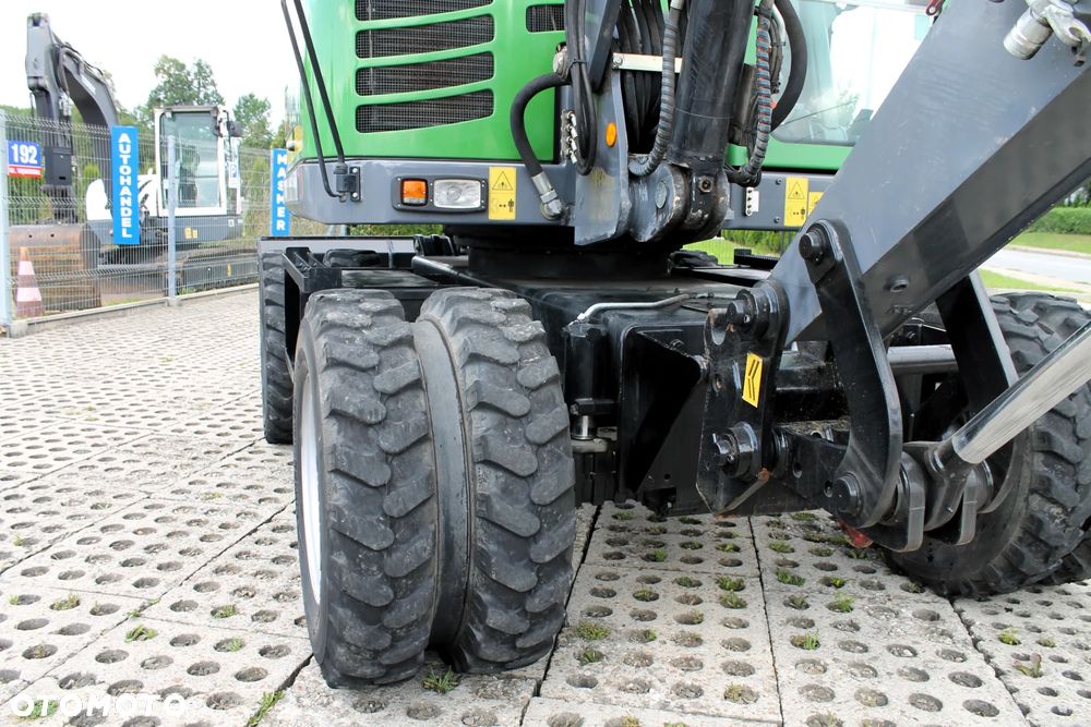 Schaeff TW110 koparka kołowa 4x4 - 10