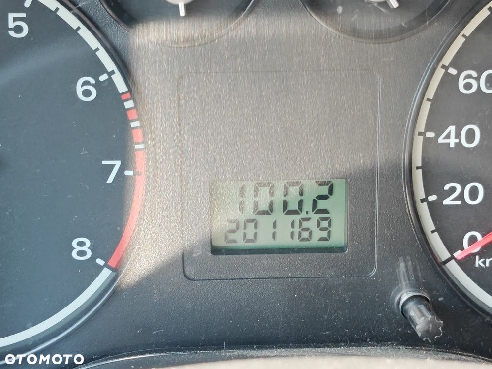 Ford Focus 1.4 Trend + - 21