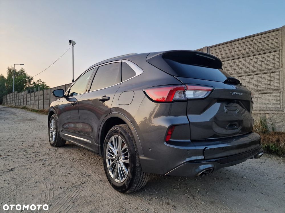 Ford Kuga - 36