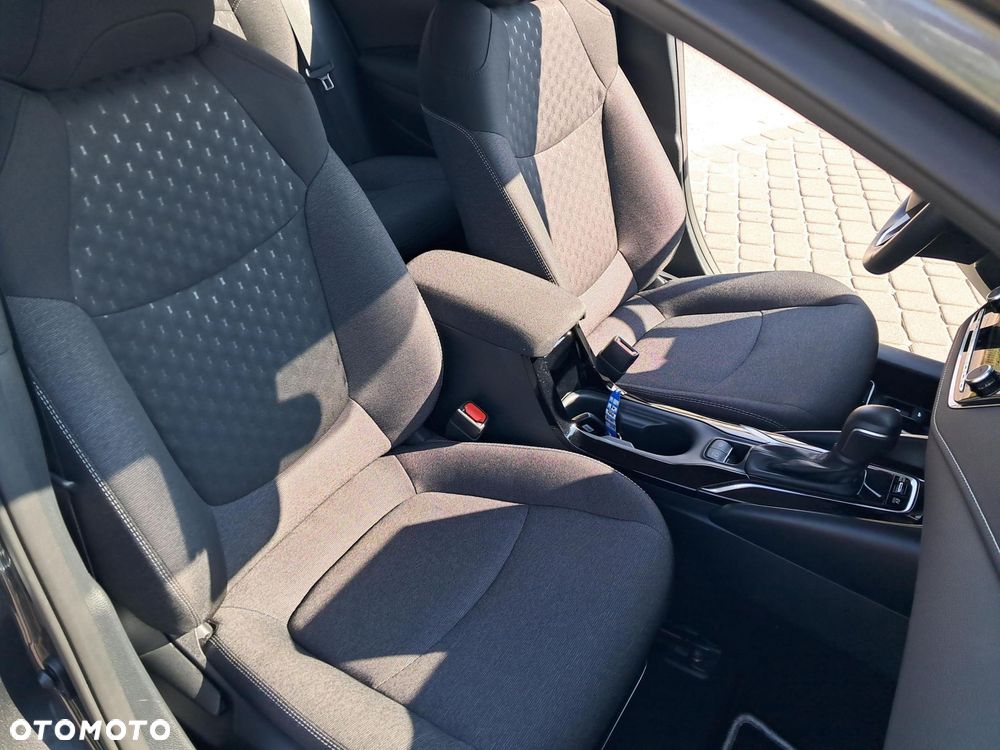 Toyota Corolla 1.8 Hybrid Comfort - 18