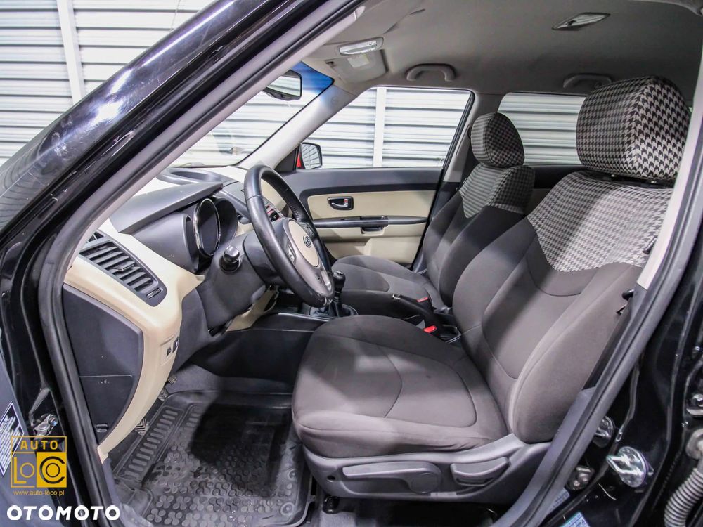 Kia Soul 1.6 CRDi L - 11