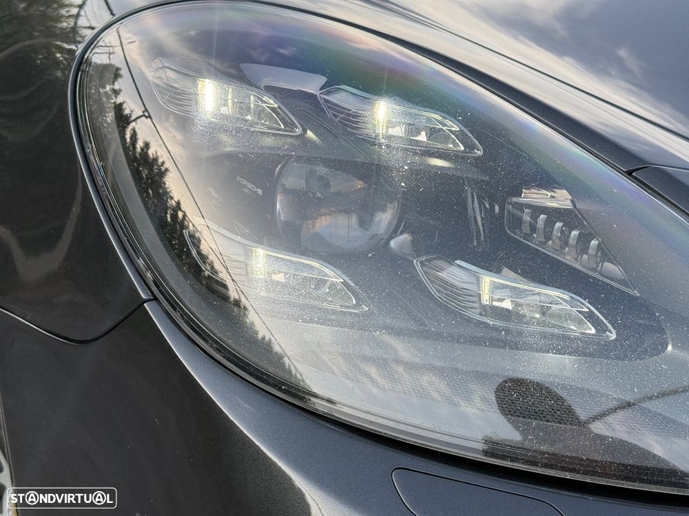 Porsche Panamera - 25