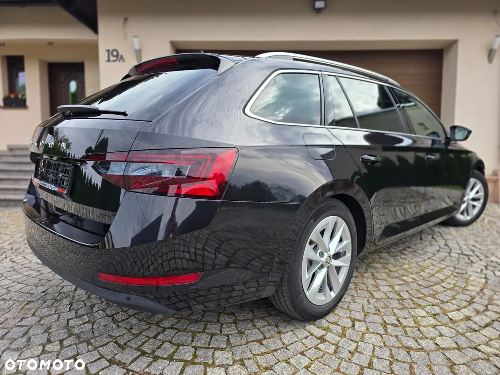 Skoda Superb 2.0 TDI DSG Style - 11