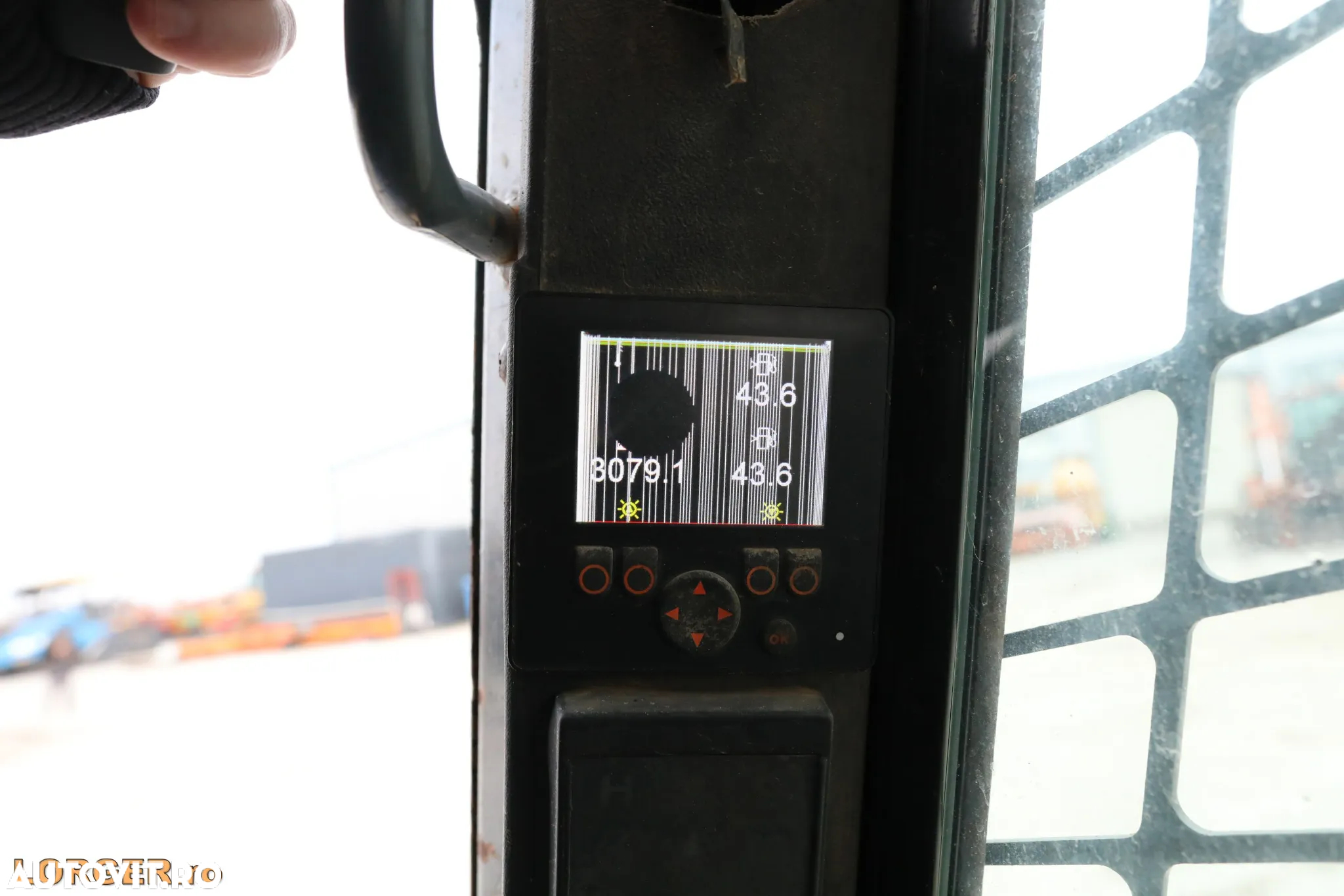 Gehl R135 - 11