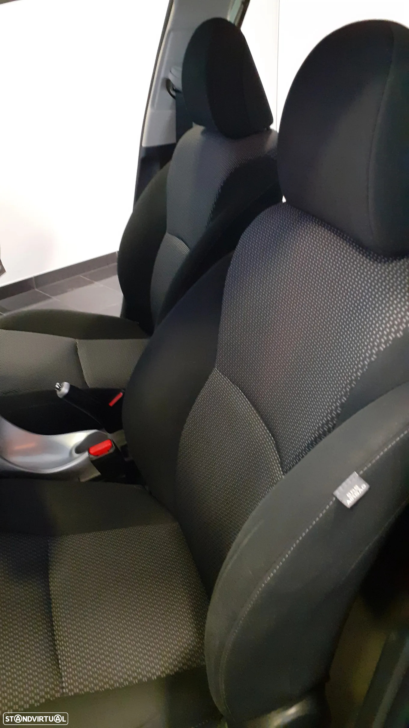 Toyota Auris 1.4 VVT-i AC - 18