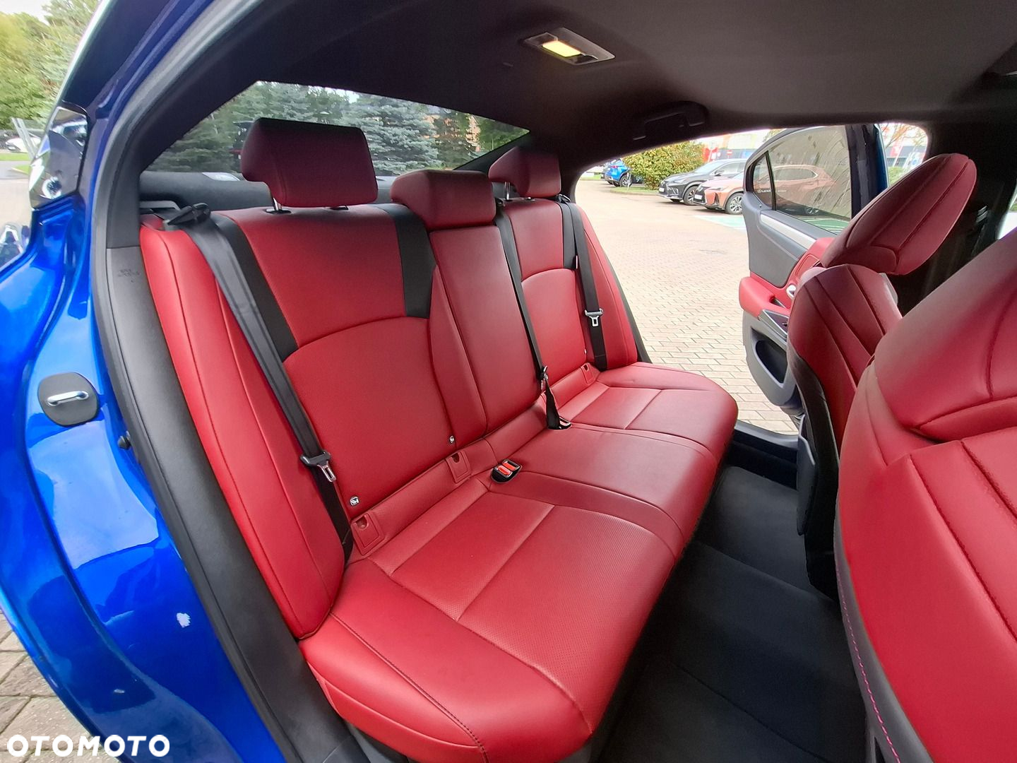 Lexus ES 300h F Sport Edition - 24