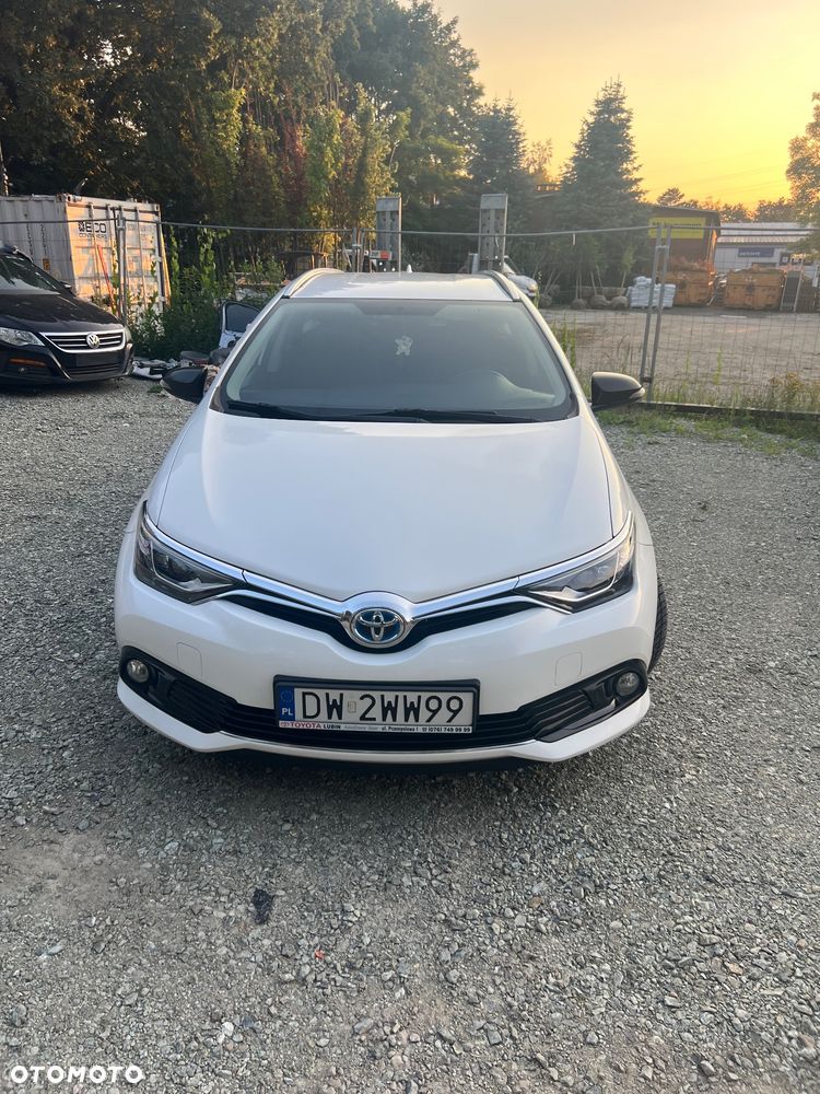 Toyota Auris Hybrid 135 Active - 1