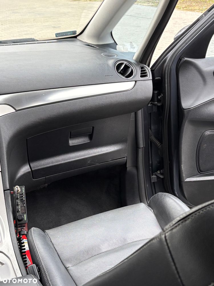 Ford S-Max - 7