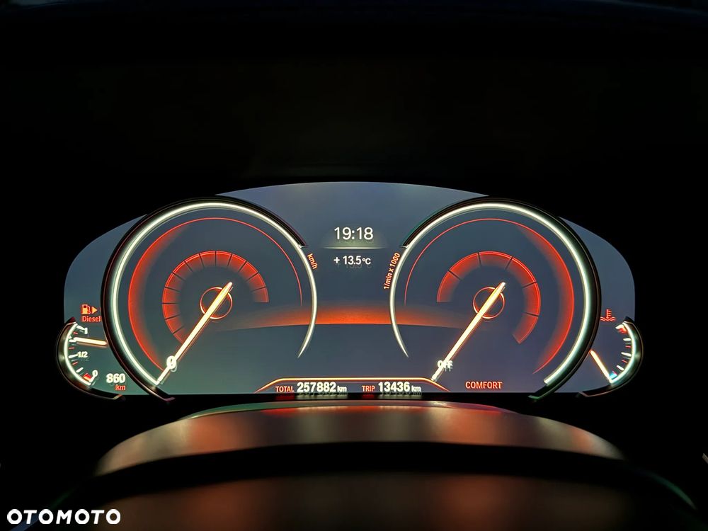 BMW Seria 7 730d xDrive - 17