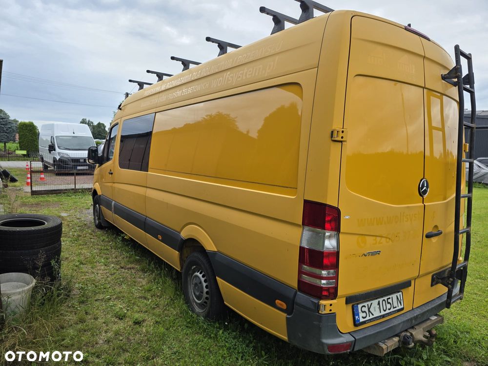 Mercedes-Benz Sprinter - 2