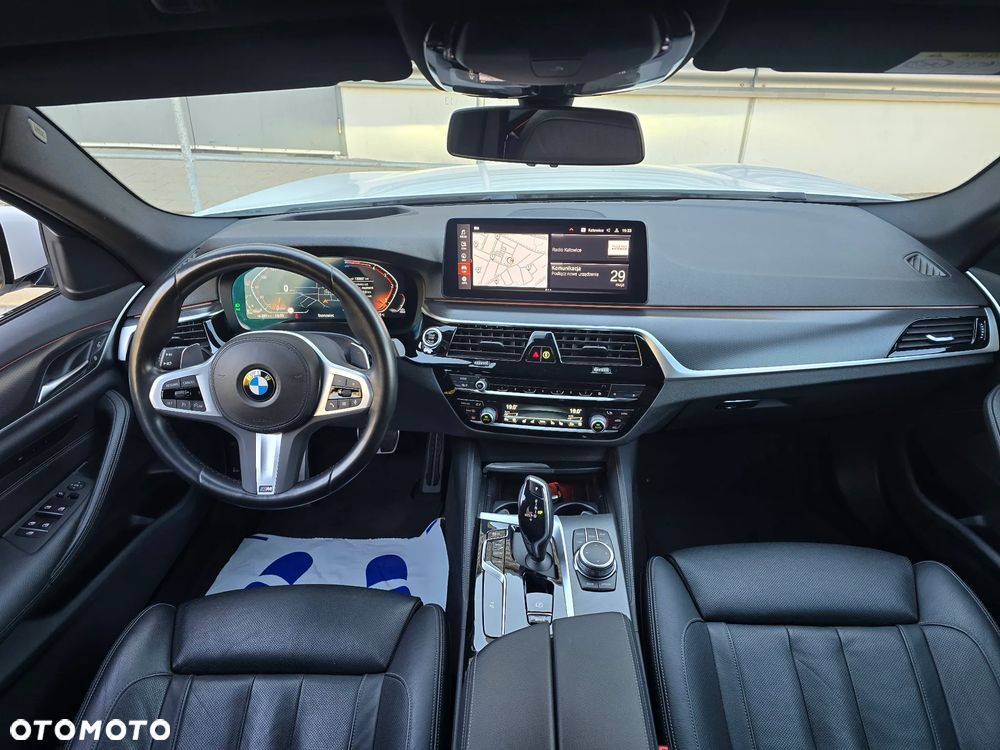 BMW Seria 5 520d xDrive MHEV M Sport sport - 17