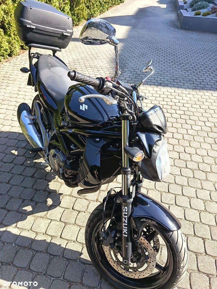Suzuki Gladius - 9