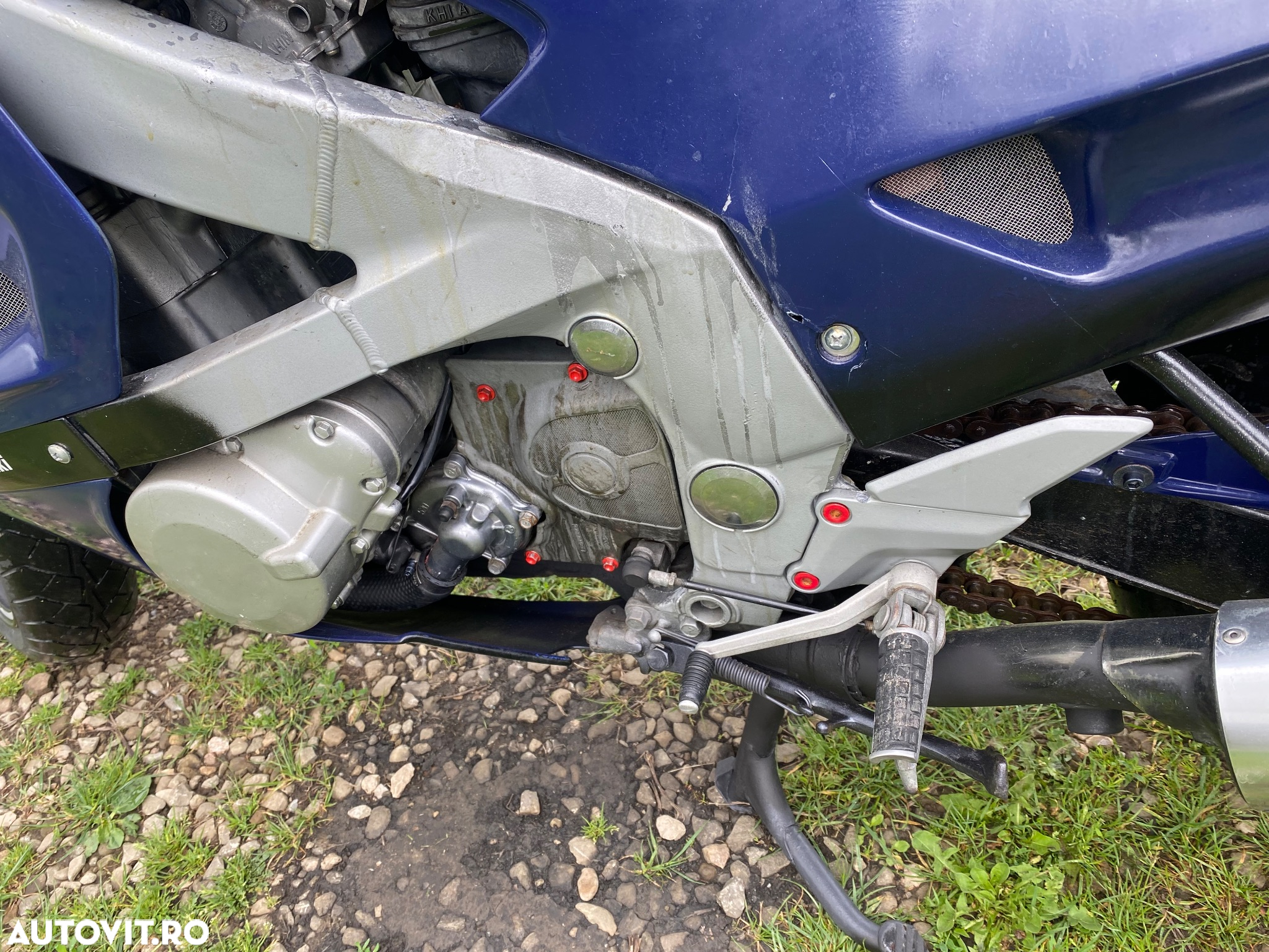 Kawasaki ZZ-R 600 - 8