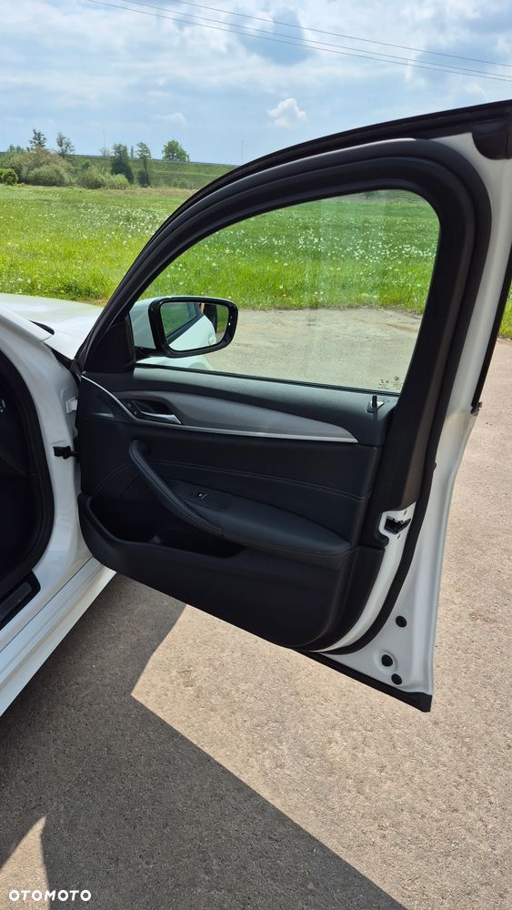 BMW Seria 5 - 26