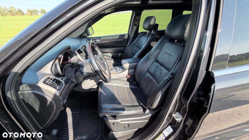 Jeep Grand Cherokee - 18