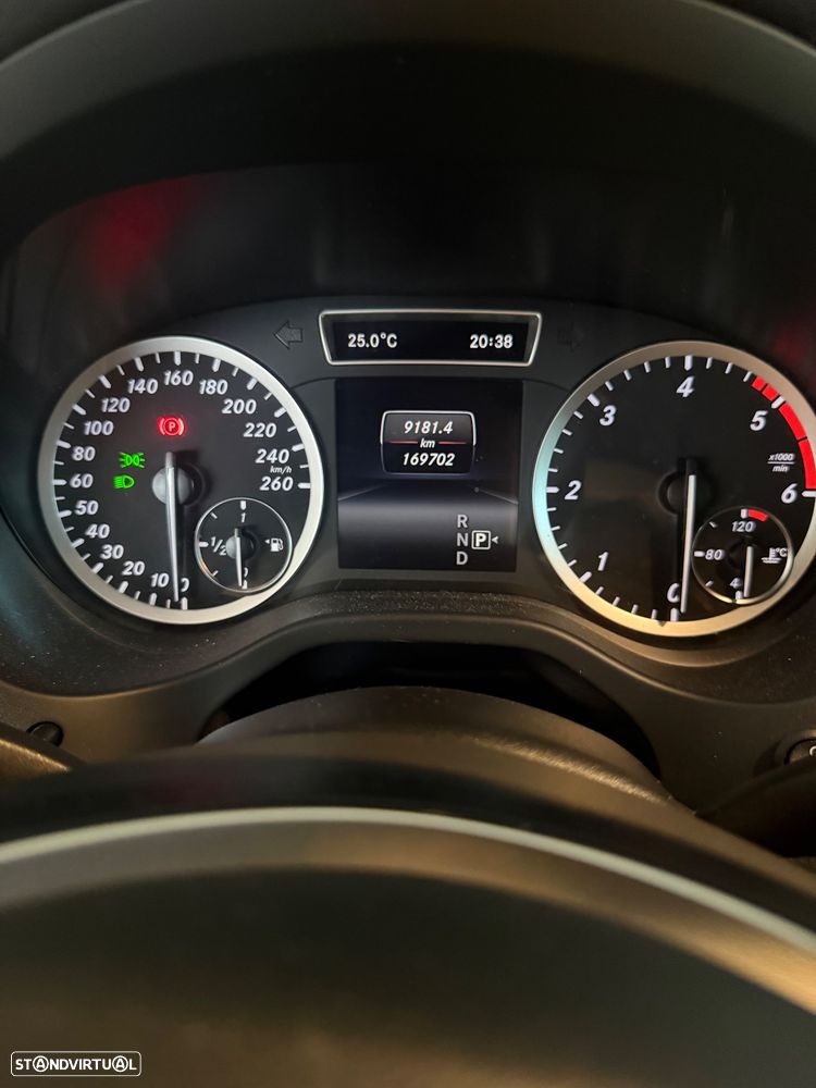 Mercedes-Benz A 180 CDI (BlueEFFICIENCY) 7G-DCT - 9