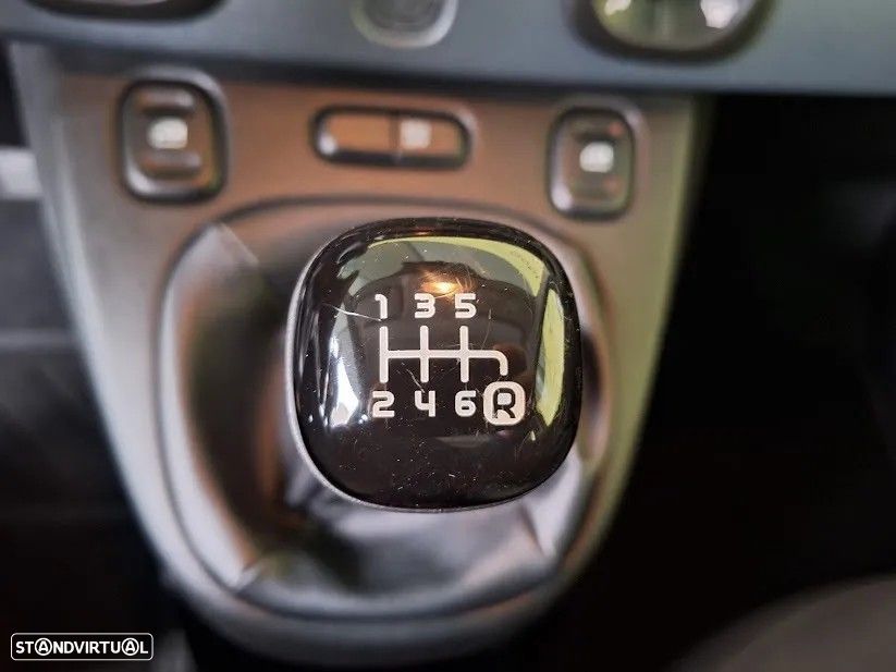 Fiat Panda 1.0 Hybrid — fotografia 10