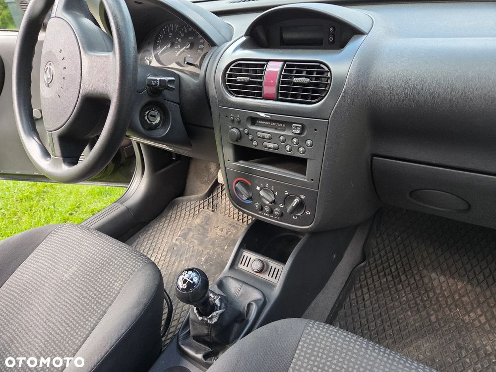 Opel Corsa 1.0 12V Base / Start - 11