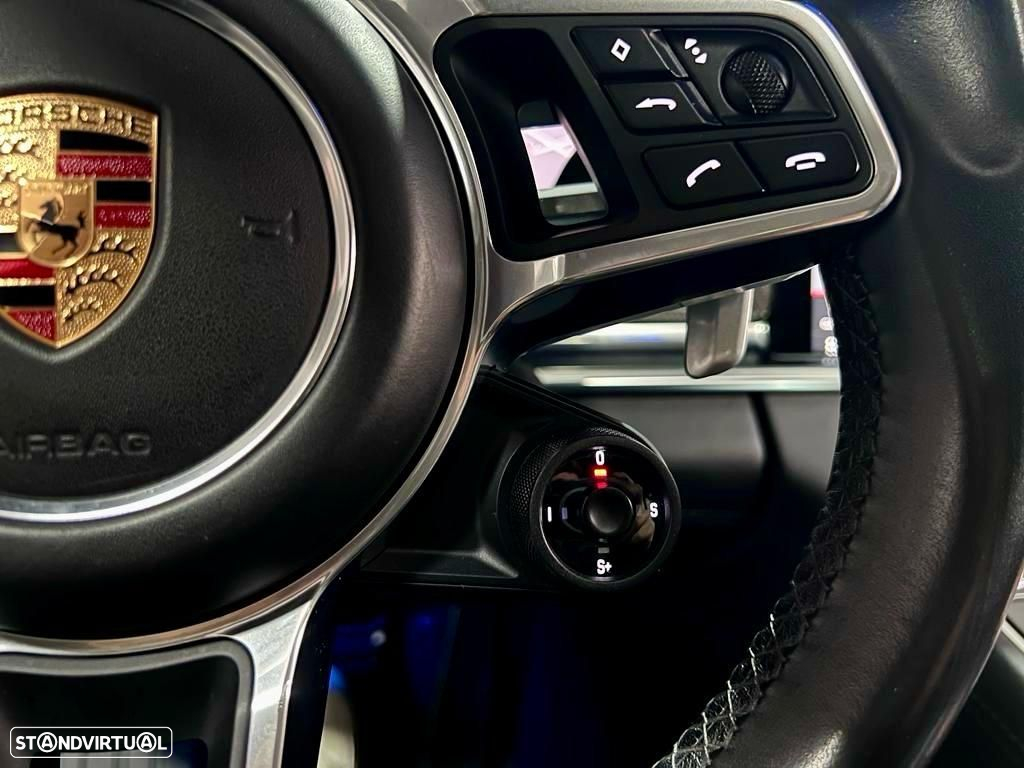 Porsche Panamera 4 S - 47