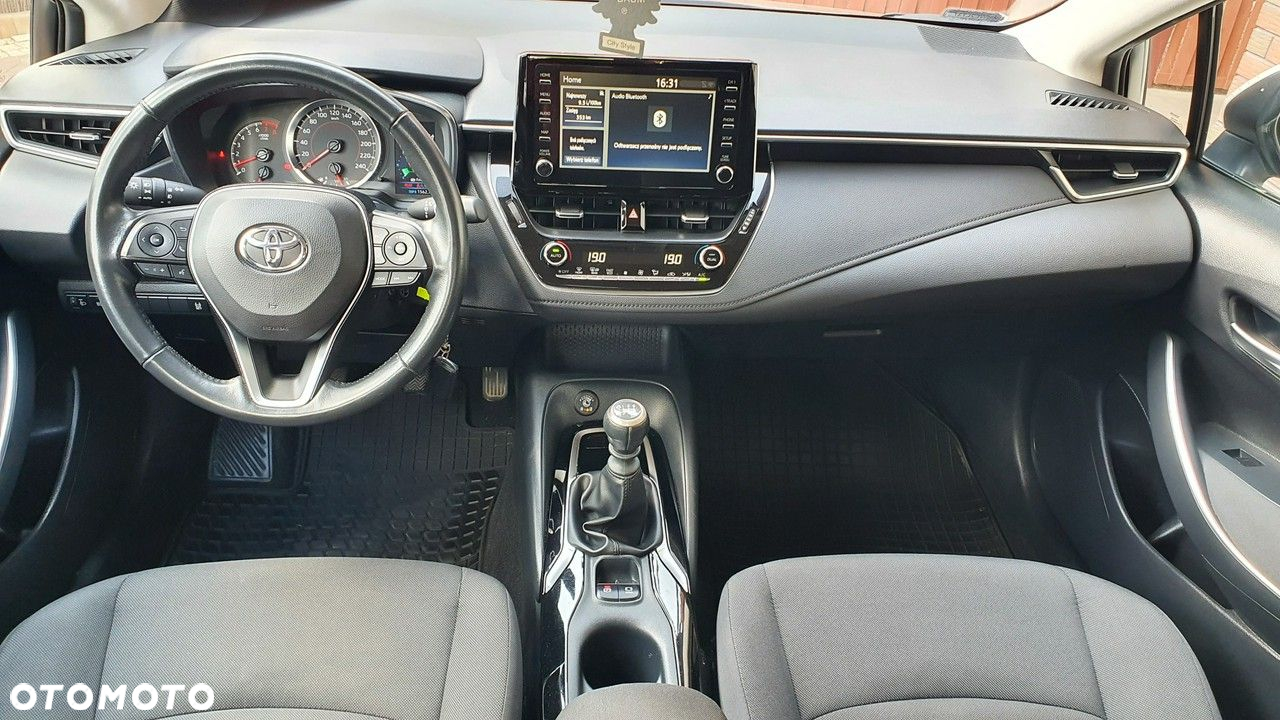 Toyota Corolla 1.6 Comfort - 19