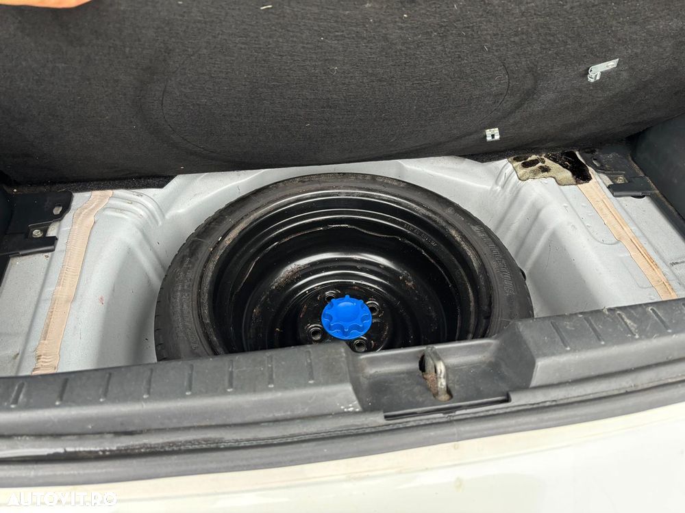 Toyota Yaris 1.4 D-4D Terra - 8