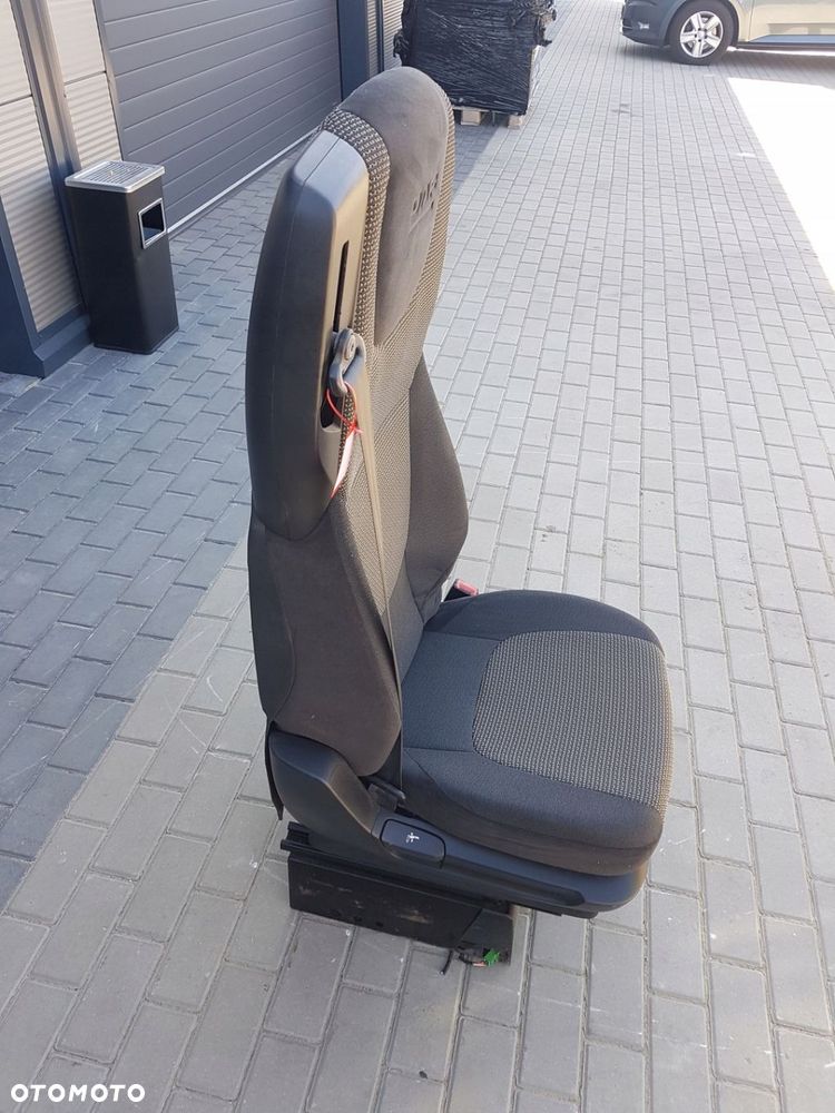 FOTEL SIEDZISKO SIEDZENIE PRAWY PASAŻERA DAF XF 106 , CF EURO 6 - 3