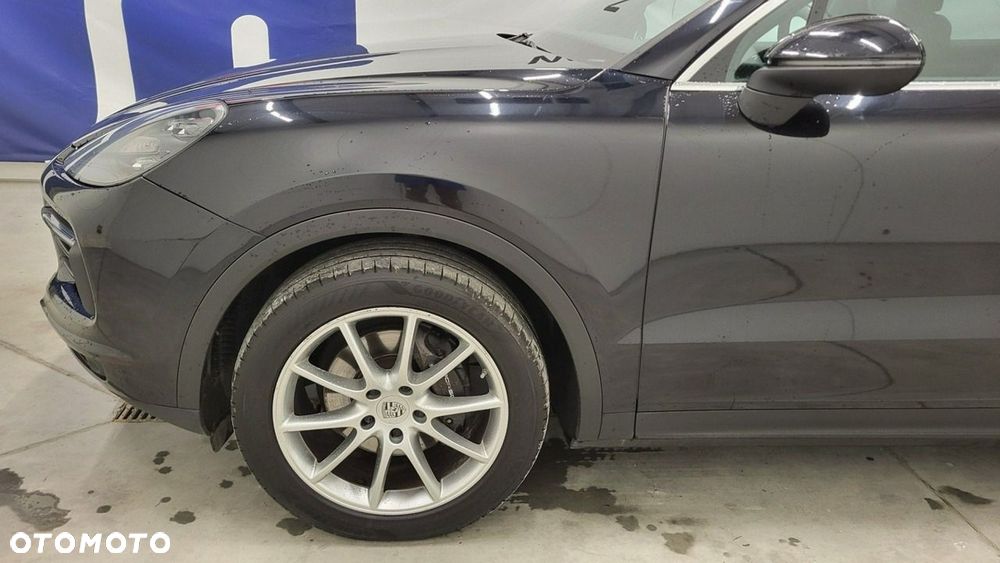Porsche Cayenne - 10