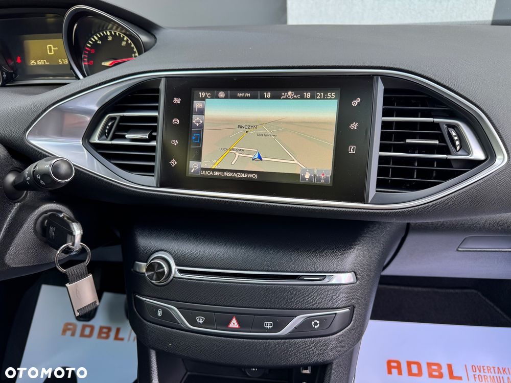 Peugeot 308 2.0 HDi Allure - 24