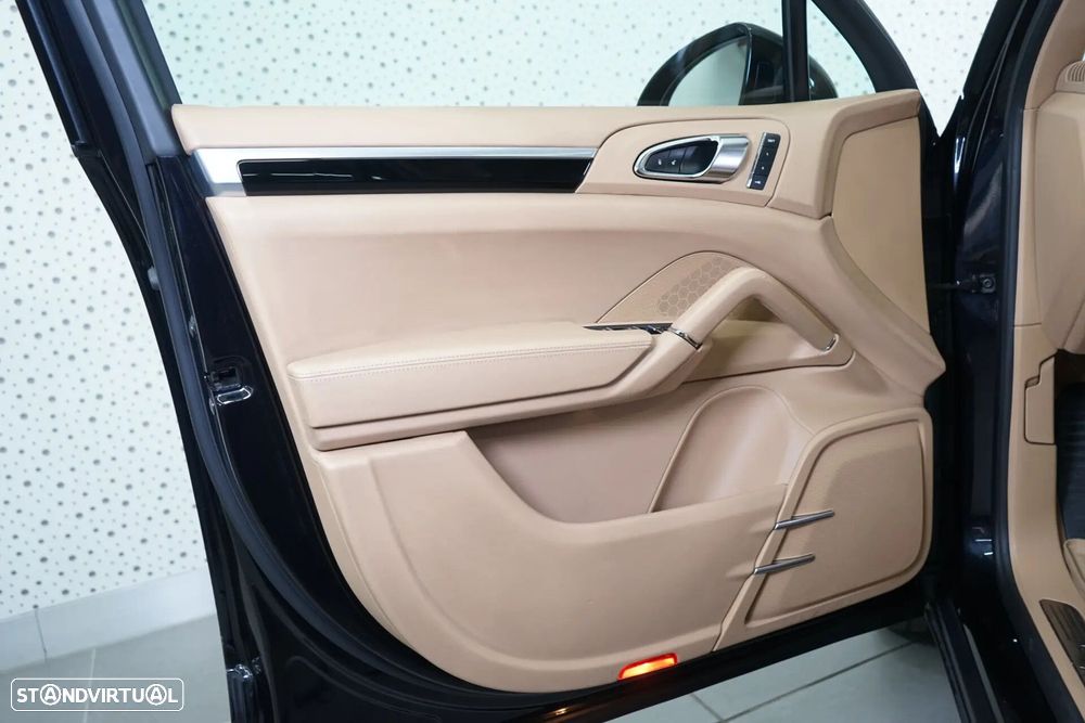 Porsche Cayenne 3.0 V6 - 19