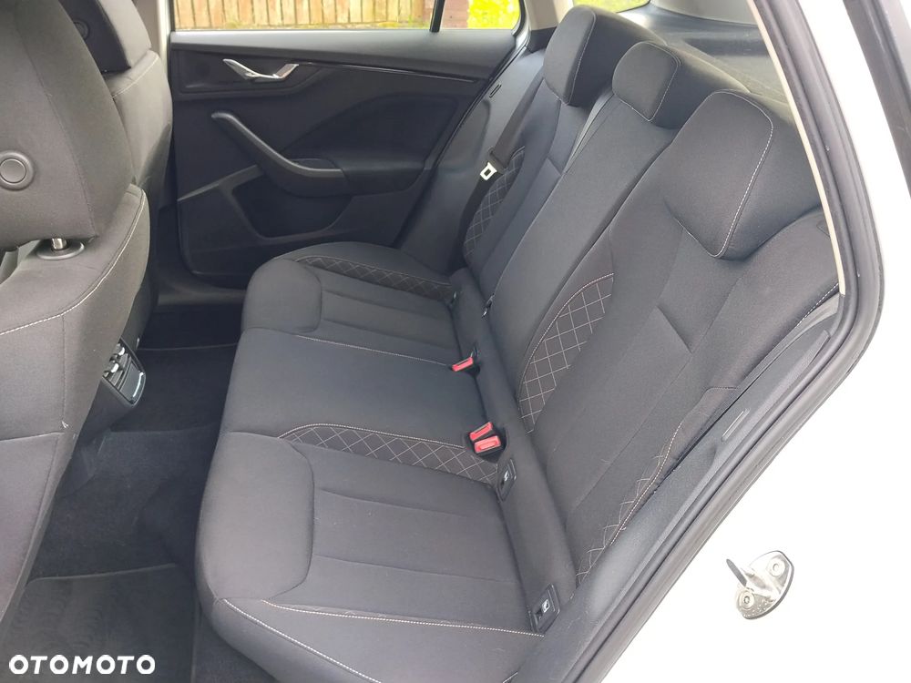 Skoda Kamiq 1.5 TSI DSG Ambition - 25