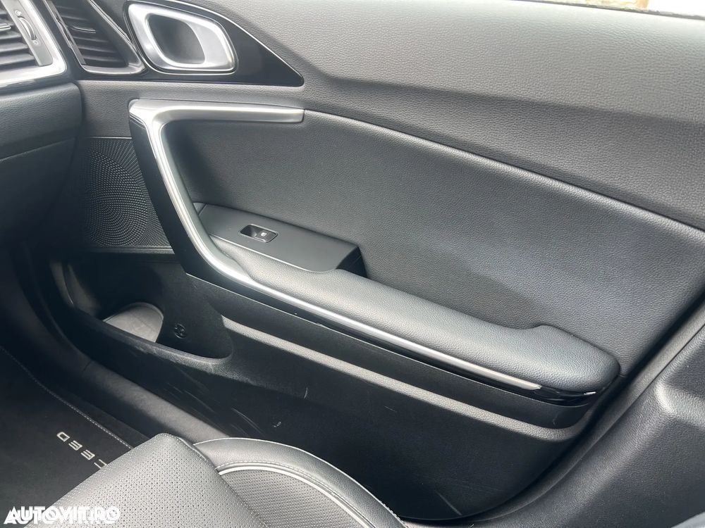 Kia XCeed 1.6 GDI DCT6 OPF Platinum Edition - 19