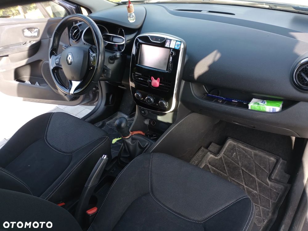 Renault Clio - 7