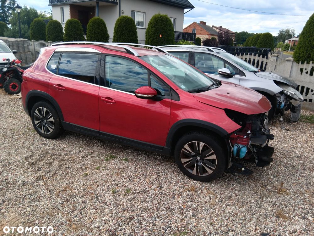 Peugeot 2008 1.2 Pure Tech Allure S&S EAT6 - 2