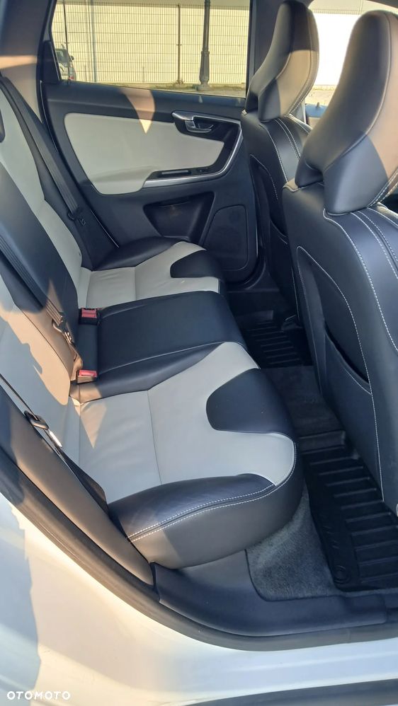 Volvo XC 60 D3 Drive-E Kinetic - 8