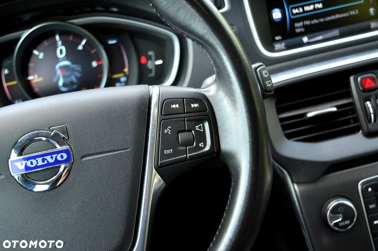 Volvo V40 D2 Momentum - 14