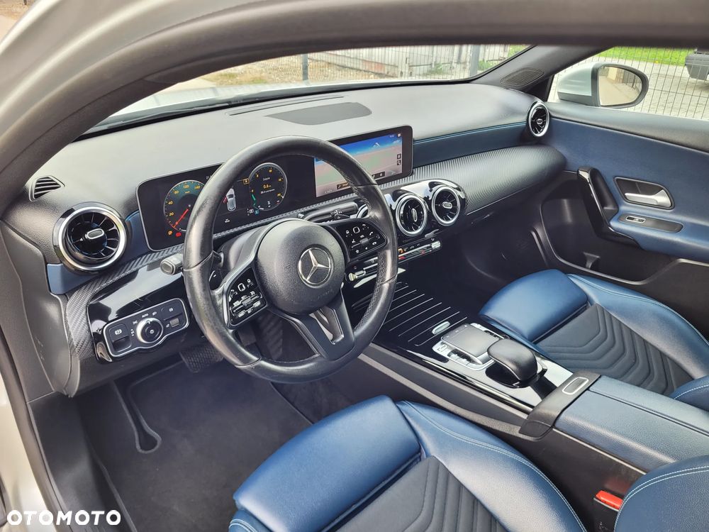 Mercedes-Benz Klasa A 180 d 7G-DCT Edition 1 - 9