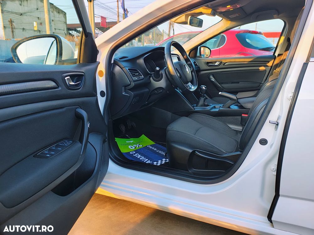 Renault Megane dCi 95 FAP Paris Business - 21