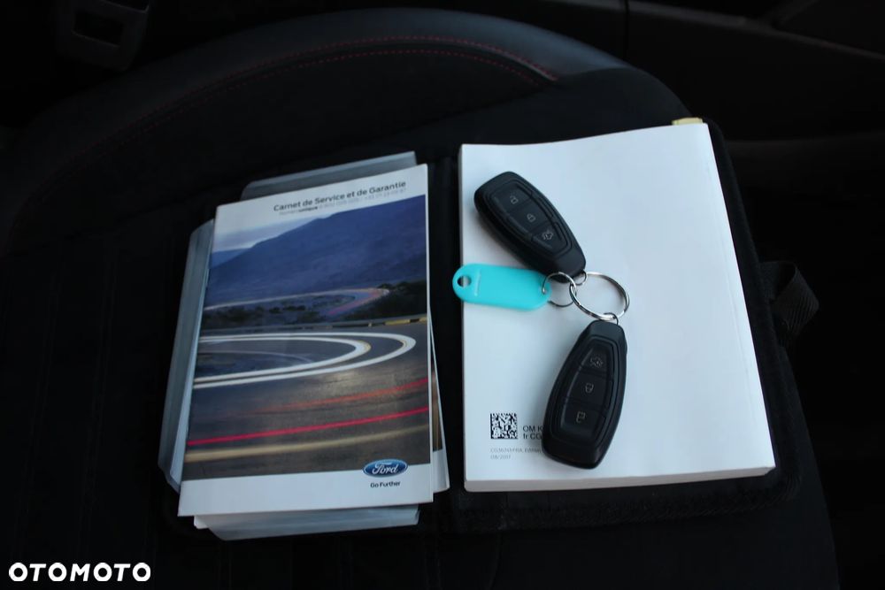 Ford Kuga 1.5 TDCi 2x4 ST-Line - 32