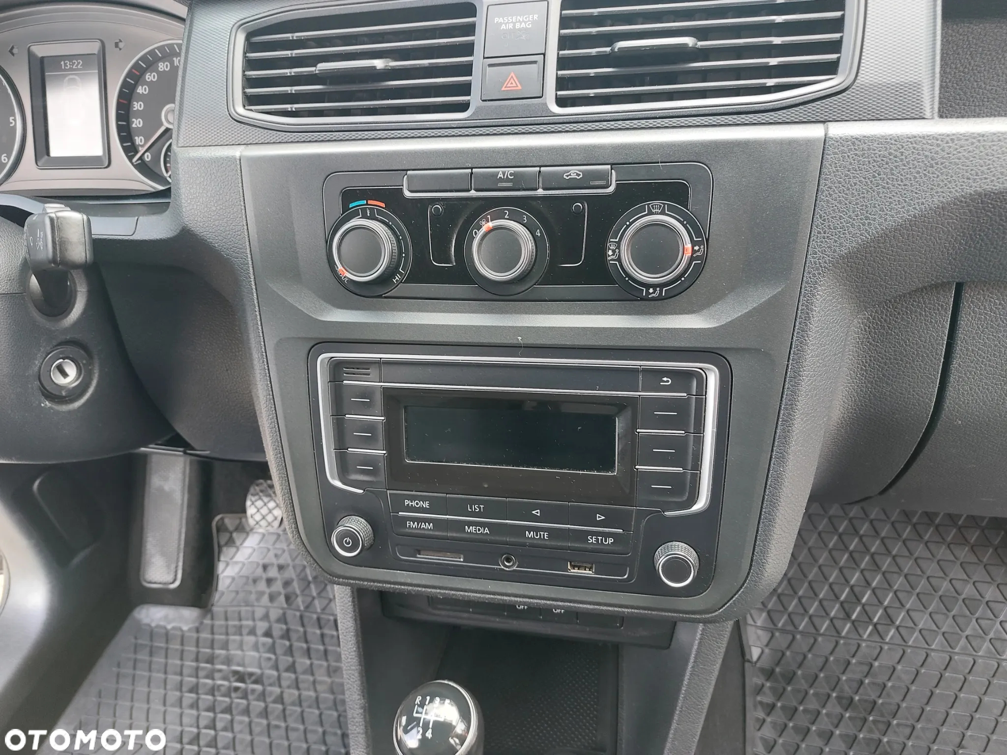 Volkswagen Caddy 2.0 TDI Comfortline - 22