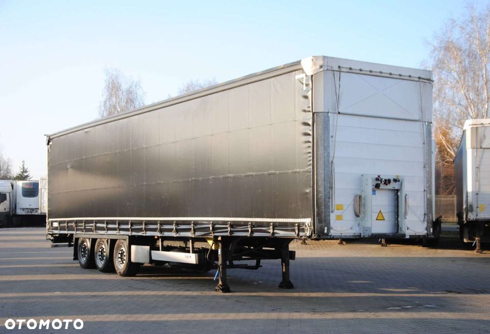 Schmitz Cargobull Varios Mega, podnoszony dach