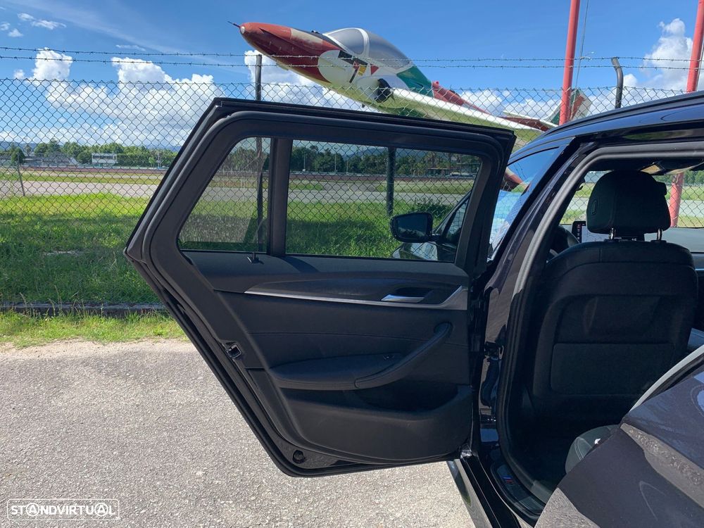 BMW 530 e Pack Desportivo M Pro - 48