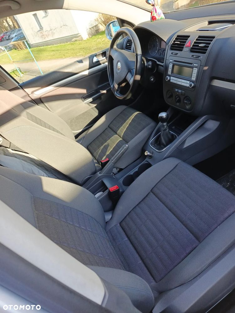 Volkswagen Golf 1.6 Q-Line - 11