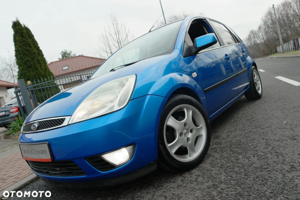 Ford Fiesta 1.4 Ambiente - 32