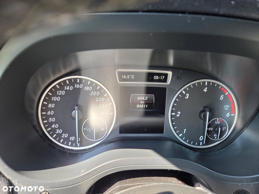 Mercedes-Benz Klasa B 200 CDI - 23