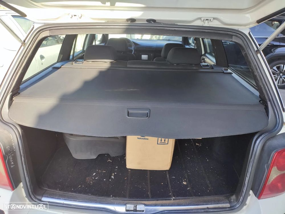 VW Passat Variant 1.9 TDi Comfortline Family - 12