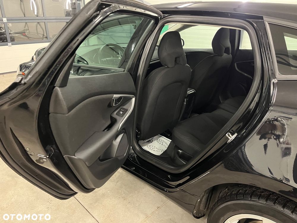 Volvo V40 D2 Momentum - 15