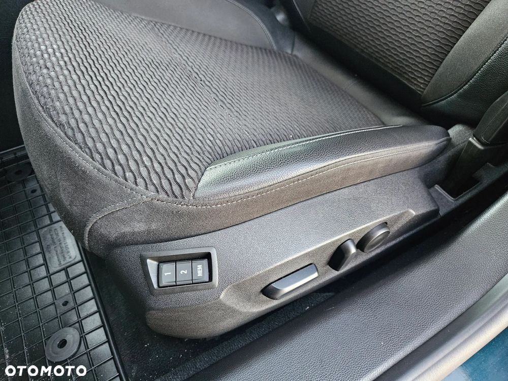 Opel Insignia 1.6 T Cosmo S&S - 20