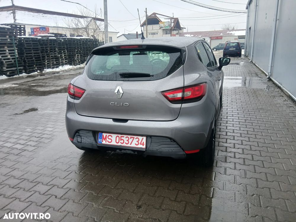 Renault Clio - 6